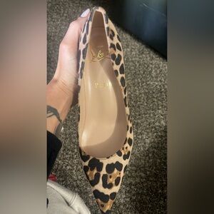 Knock off red bottoms